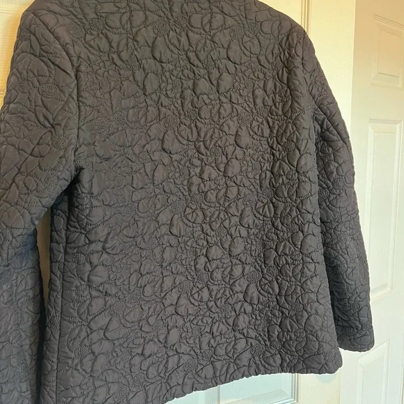 CHANEL Black Quilted Jacket - Picture 4 of 13